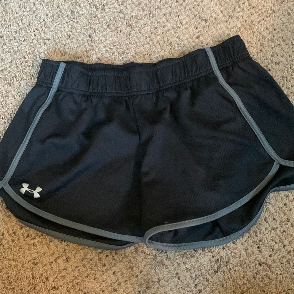 Under Armor black athletic shorts